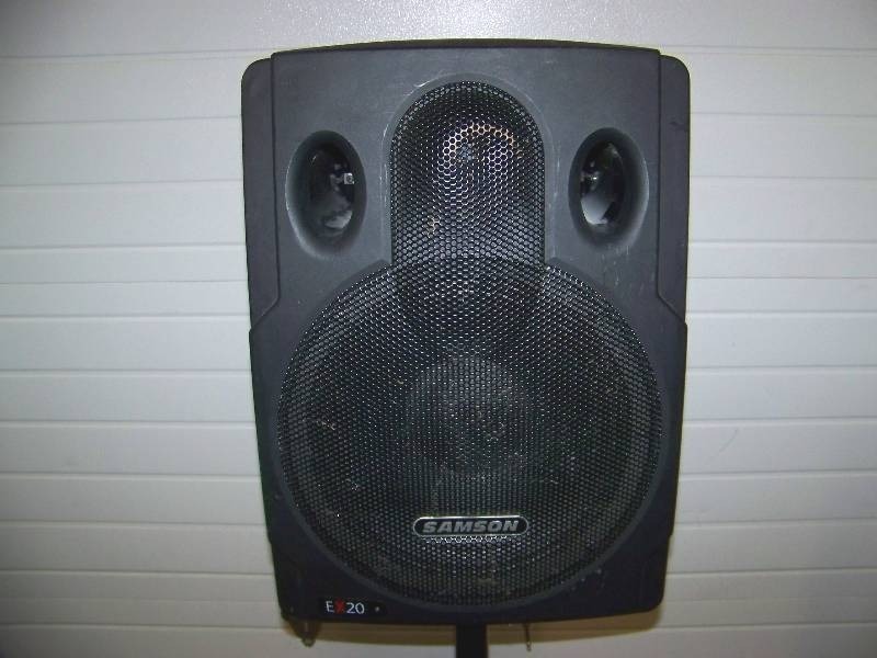 lot 32 image: Samson, EX20, Portable Amplified (PA), Speaker  Monitor on Tripod