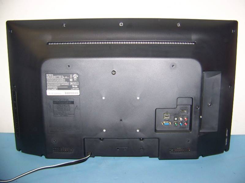lot 10 image: 32, Philips, 4000 Series, LED-LCD, HDTV, SMART TV with Remote Control and Stand