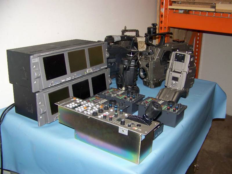 lot 101 image: Camera Controls, Camera Lens, AnalogSDI Video Monitors and Video Camera Bodies