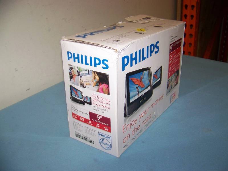 lot 136 image: Philips, 9, Dual LCD Widescreen, Portable DVD Player in Original Box