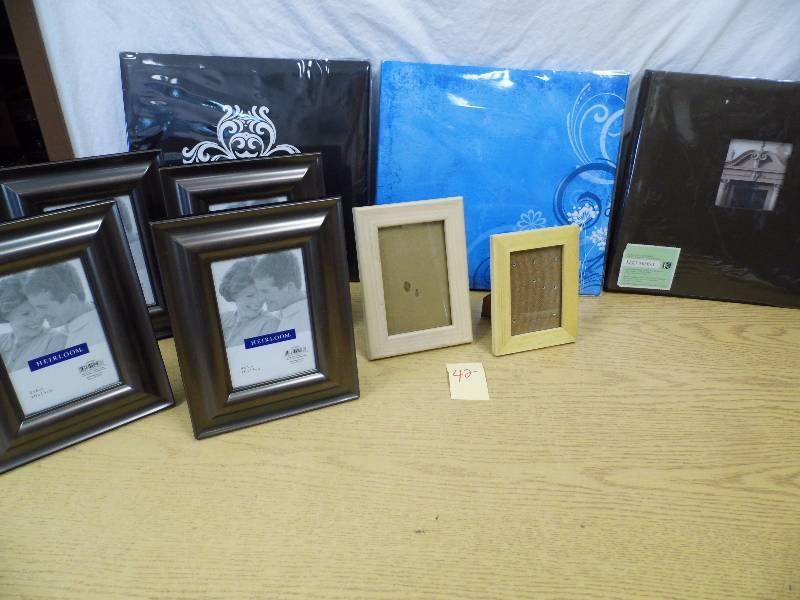Photo Albums - Frames