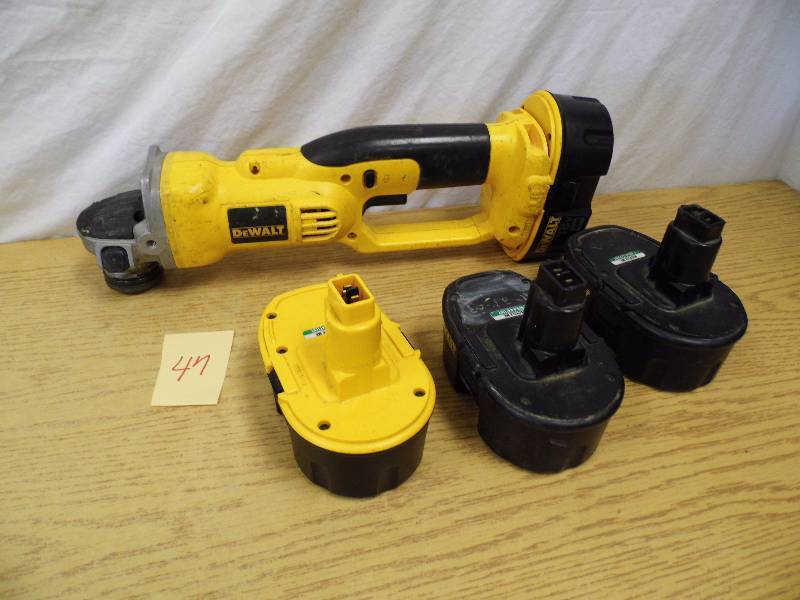 DeWlat Grinder