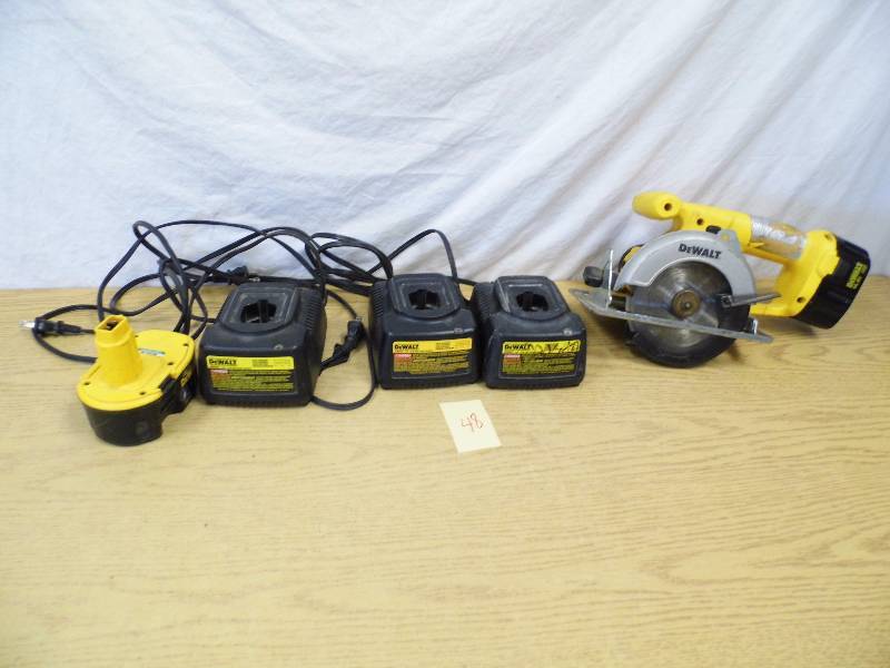 DeWalt Saw