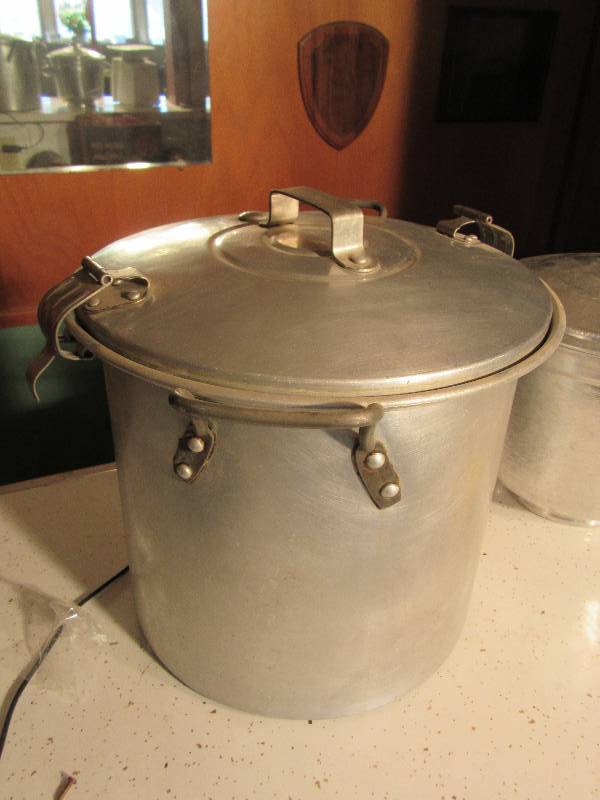 lot 81 image: Vintage Scale, Cook Pot and pounded Aluminum Ice Bucket