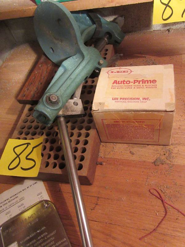 lot 85 image: Bullet Press for Rifle Bullets, Bullet Rack, Hand Priming Tool.