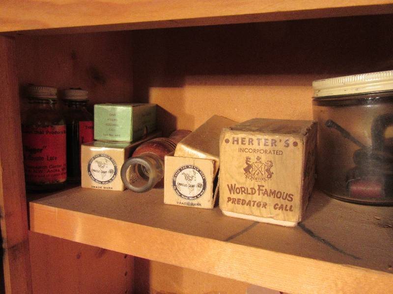 lot 104 image: Everything left in the bullet reloading cabinet.. See closeup pictures and bring your own boxes