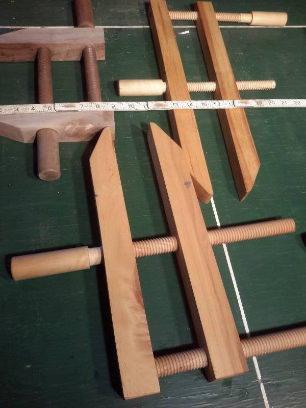 lot 39 image: 5 Wooden Hand Screw Clamps.. ALL WOOD.. Threads wood too