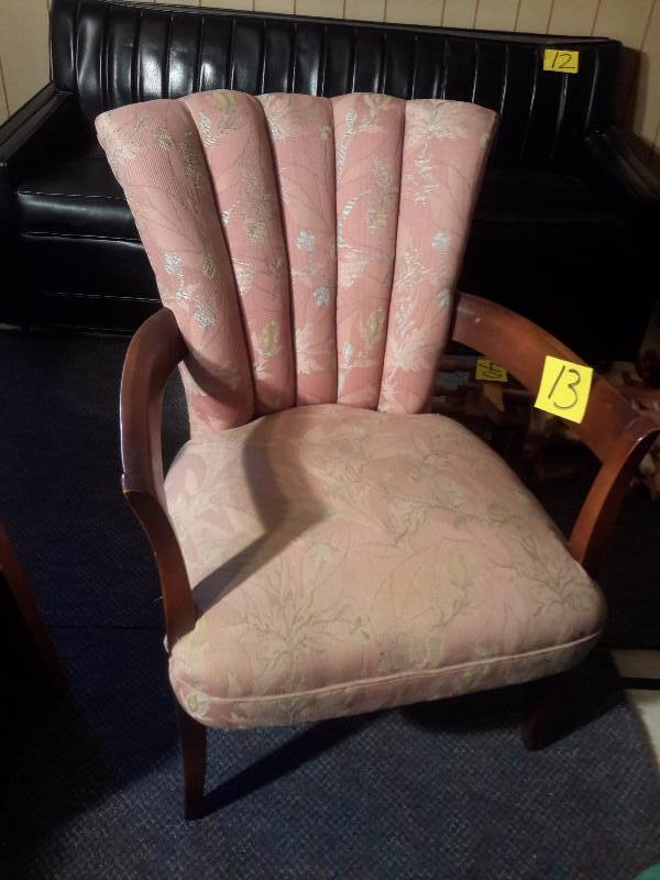 Nice Fan Back Style Upholstered Chair With Wood Arms St