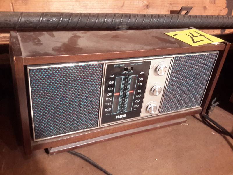 lot 24 image: 2 Vintage Clock Radios and Mantel Clock