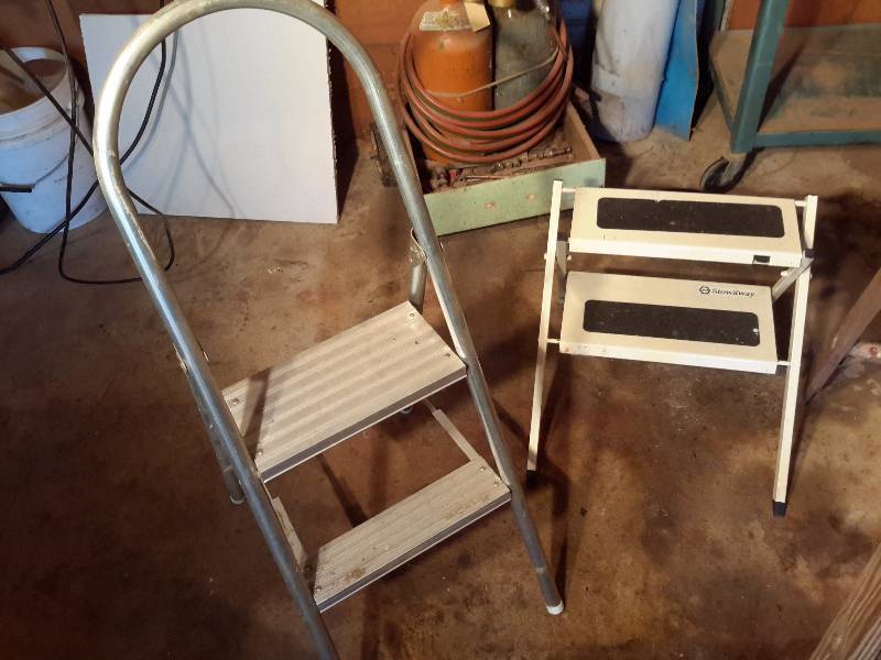 lot 191 image: 3 ladders as pictured