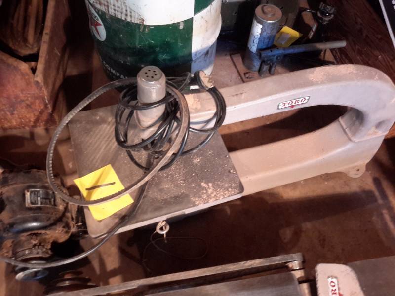 lot 11 image: Toro Scroll Saw, Tested and works