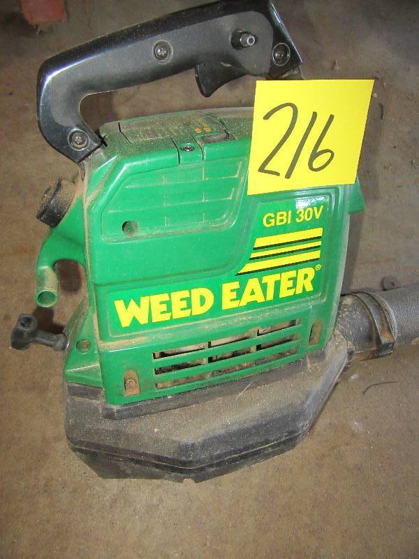 lot 216 image: Weed Eater blower.. Gas.. Untested