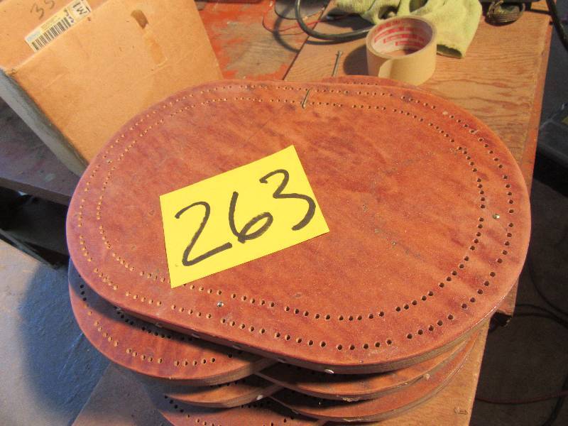 lot 263 image: 8, Cribbage Boards