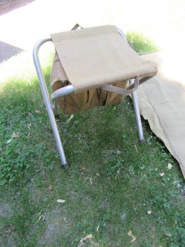 lot 267 image: Blanket used for laying on a surface to lay on when shooting, Nice stool