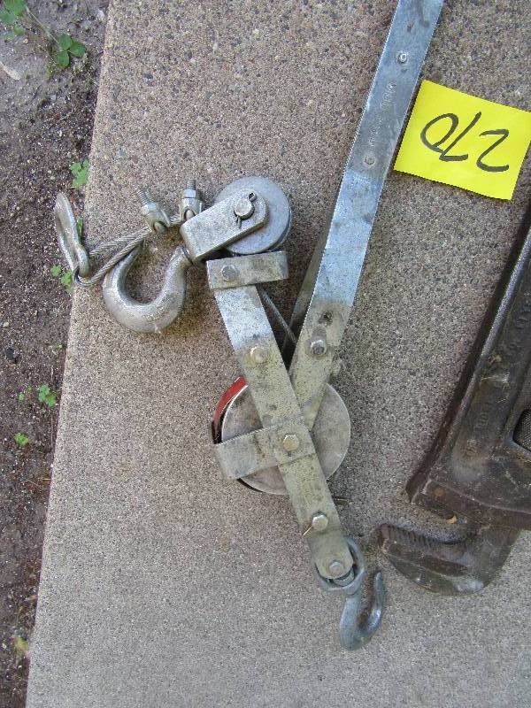 lot 270 image: 36 in Ridgid Pipe Wrench.. Come A Long