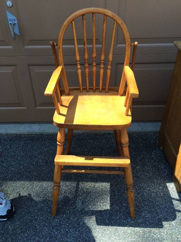 lot 14 image: Beautiful Antique Rochelle Windsor Wooden Spindles Childs Highchair - Has Had Some Improvements Over The Years But Still Very Sturdy
