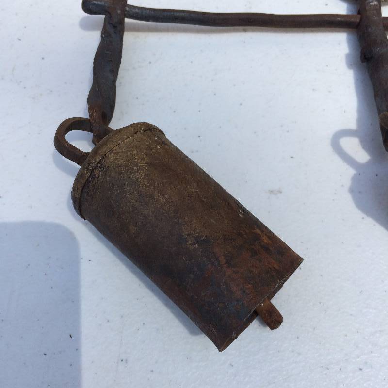lot 19 image: Collectible Horse Rings & Antique Cow Bells
