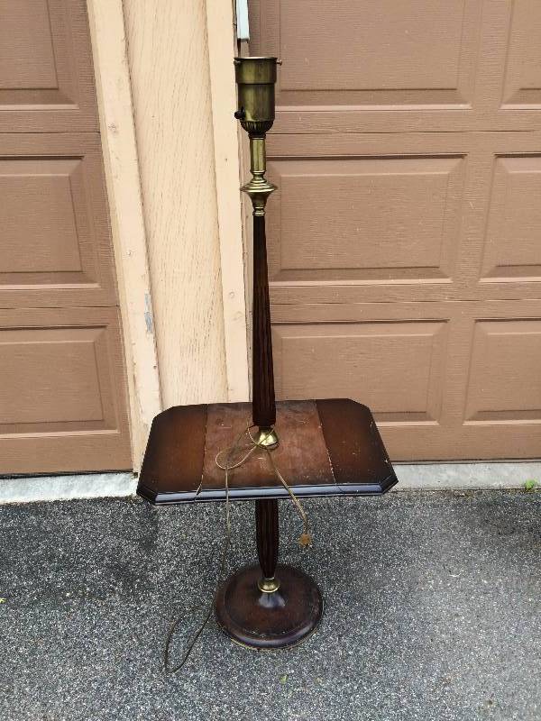 lot 24 image: Beautiful & Rare Vintage Dropleaf Table Weight Base Floor Lamp...Possibly A Rembrandt Light Fixture - Vintage Condition Dropleaf Still Works As Does The Lampo