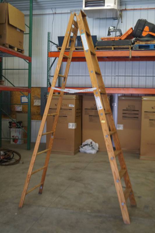 Wood Step Ladder