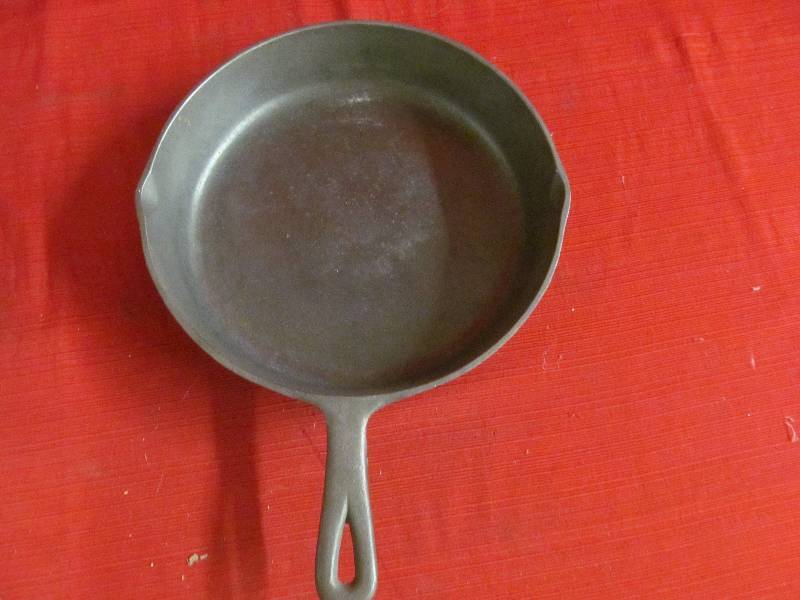 10 12 Cast Iron Pan