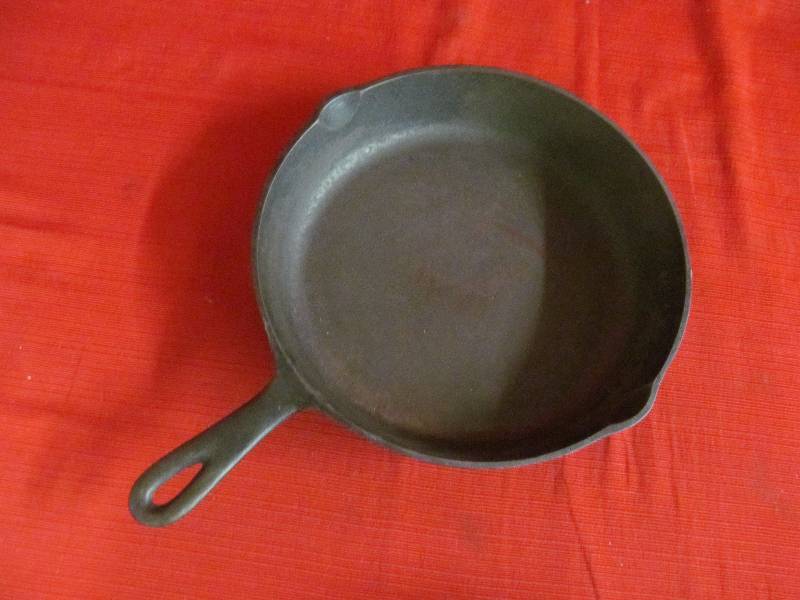 10 12 Cast Iron Pan