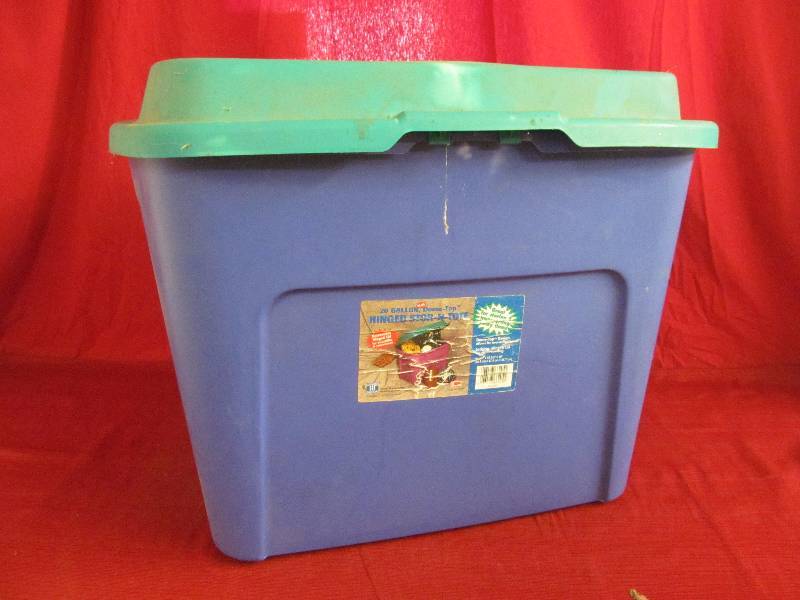 23 Gallon Tote w Lid