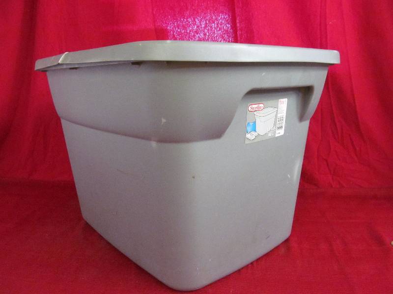 18 Gallon Tote w Lid