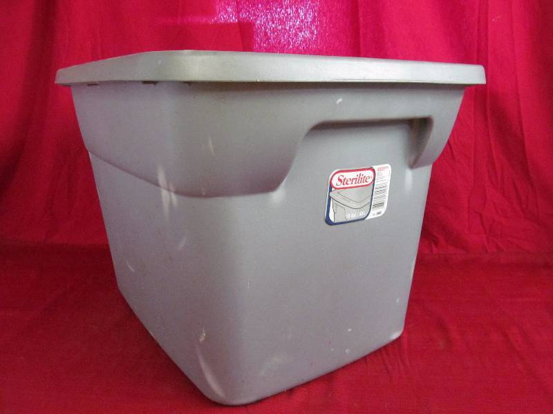 18 Gallon Tote w Lid