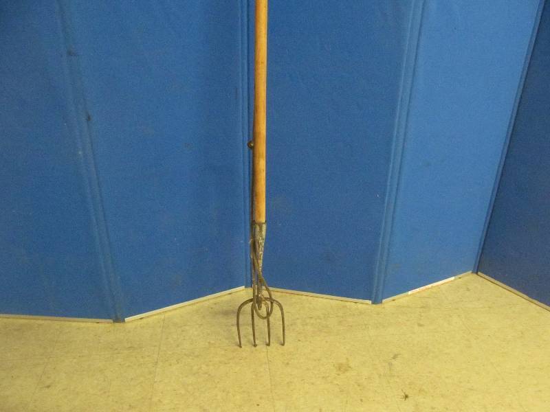 fishing spear