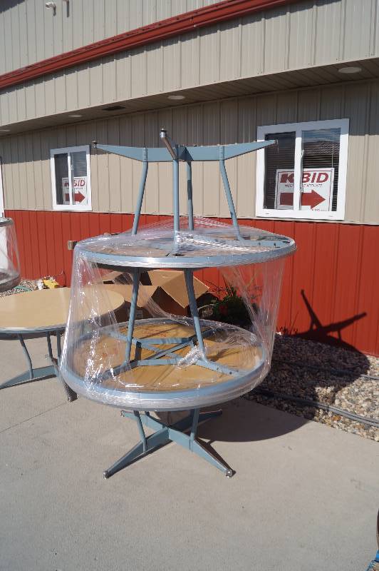 lot 31 image: Round School Tables