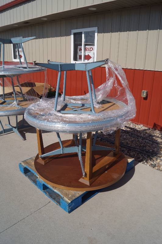 lot 32 image: Round School Tables