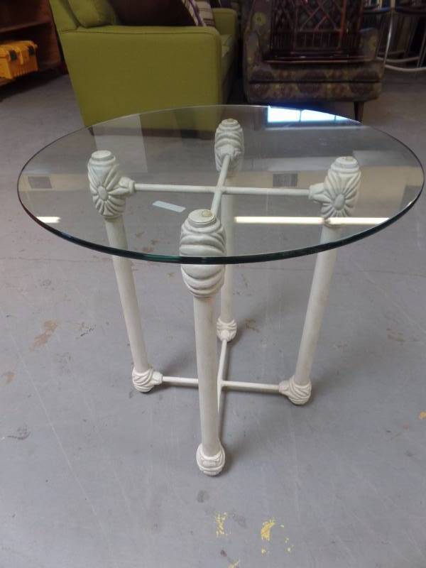 ACCENT TABLE