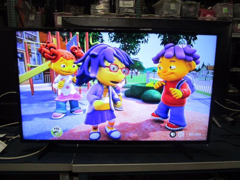 lot 38 image: 4K UHD Smart LED TV - 49 Class (48.5 Diag) - 49UH6030