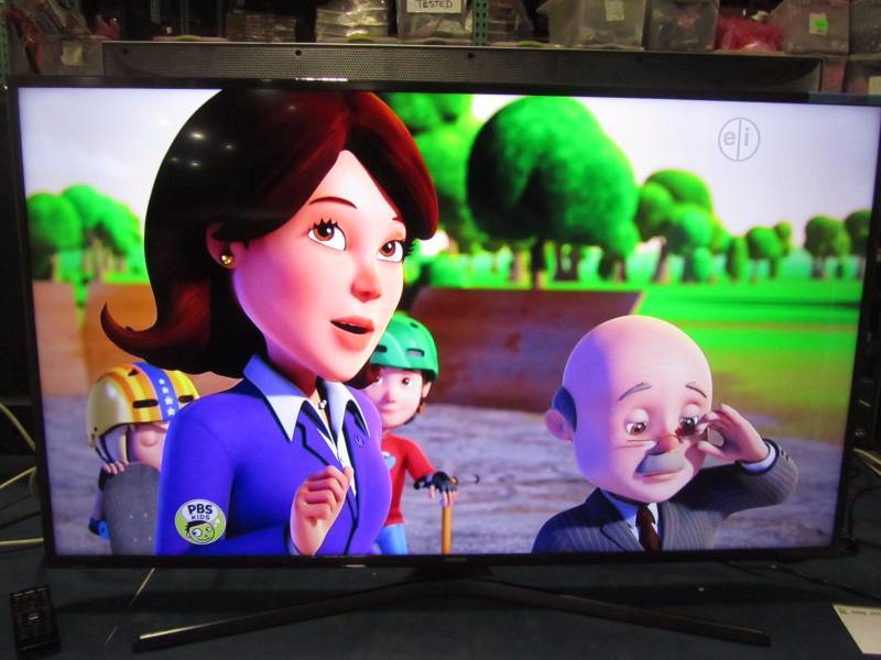 lot 46 image: Samsung UN55KU6300 55-Inch 4K Ultra HD Smart LED TV (2016 Model)