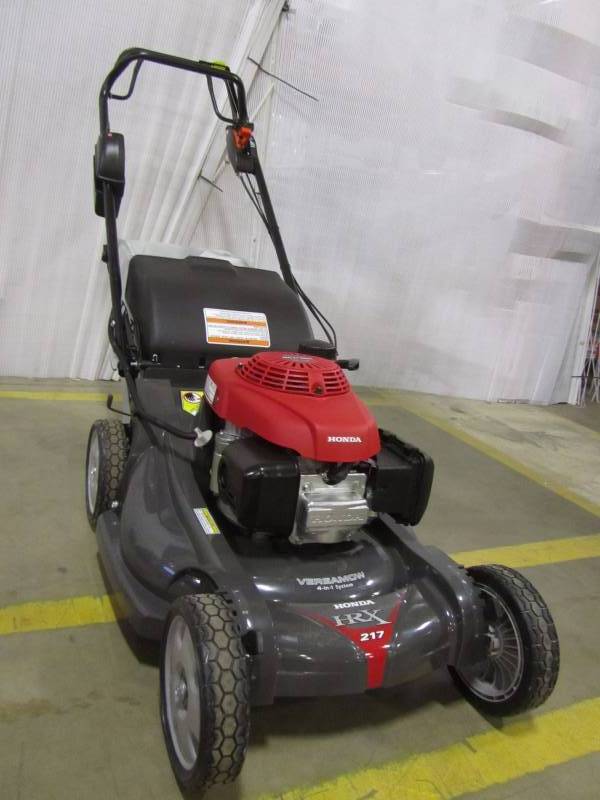 lot 8 image: Honda 21 in. Variable Speed Electric Start Gas Self Propelled Mower