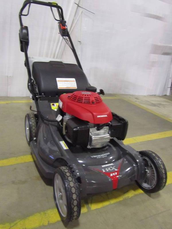 lot 9 image: Honda 21 in. Variable Speed Electric Start Gas Self Propelled Mower