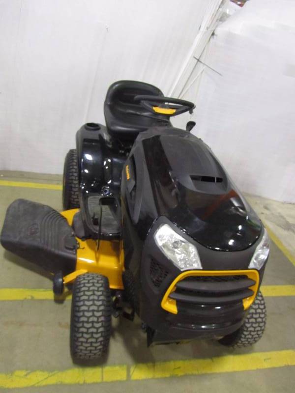 lot 2 image: Poulan PRO 46 in. 20 HP V-Twin Briggs & Stratton Automatic Gas Front-Engine Riding Mower