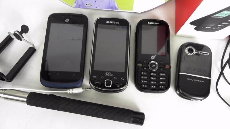 lot 15 image: Lot of 6 - Cell Phones