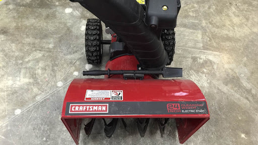 lot 150 image: 24 Craftsman Snowblower  Snowplow