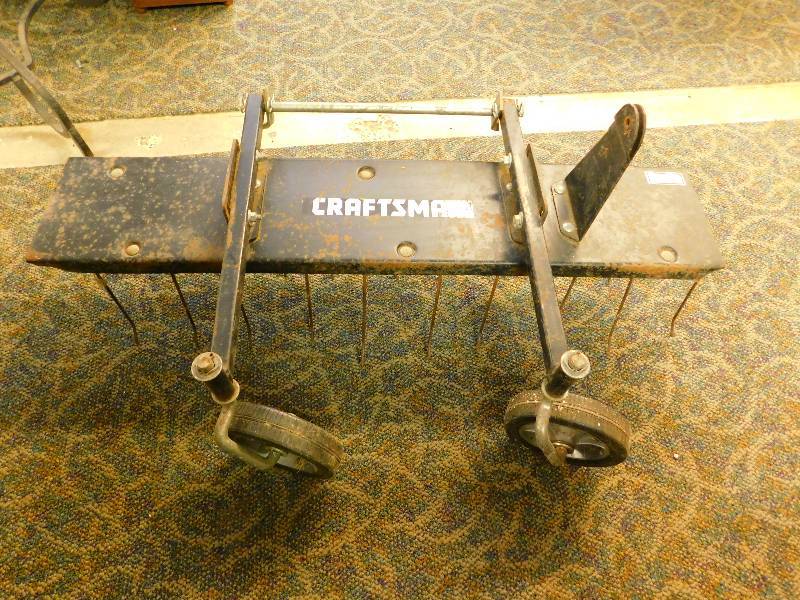 lot 45 image: Craftsman Dethatcher