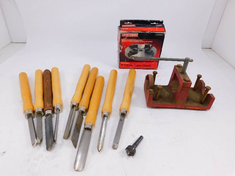 lot 49 image: Woodworking Lathe Items