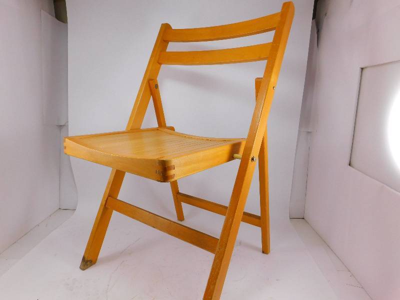 lot 69 image: Wood Chair