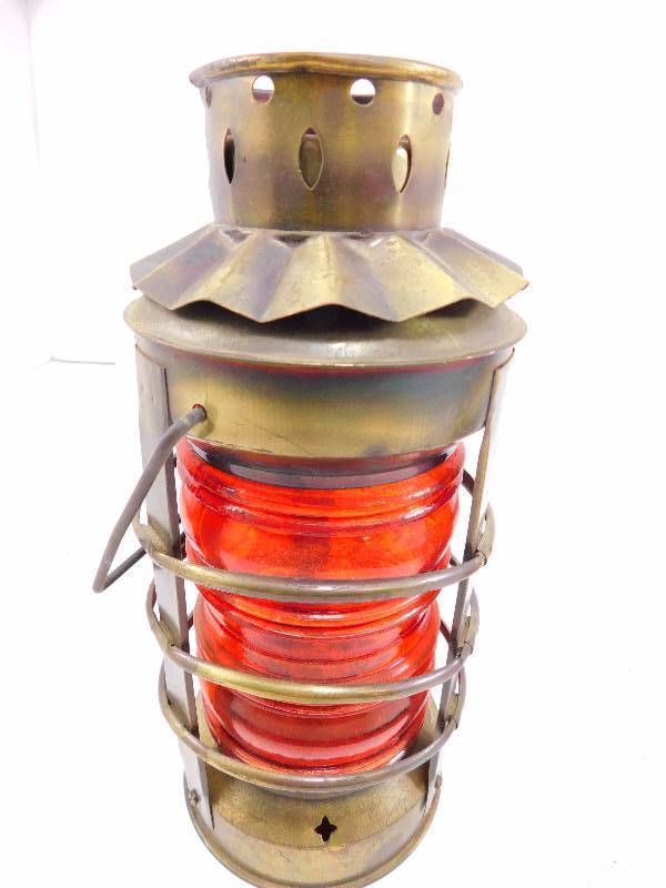 lot 46 image: Vintage Lanterns