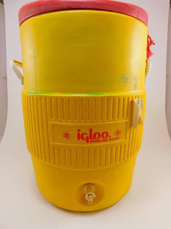 lot 9 image: 10 Gallon Igloo Water Cooler