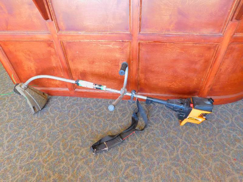 lot 11 image: Poulan Pro Gas Trimmer - Tested, Works