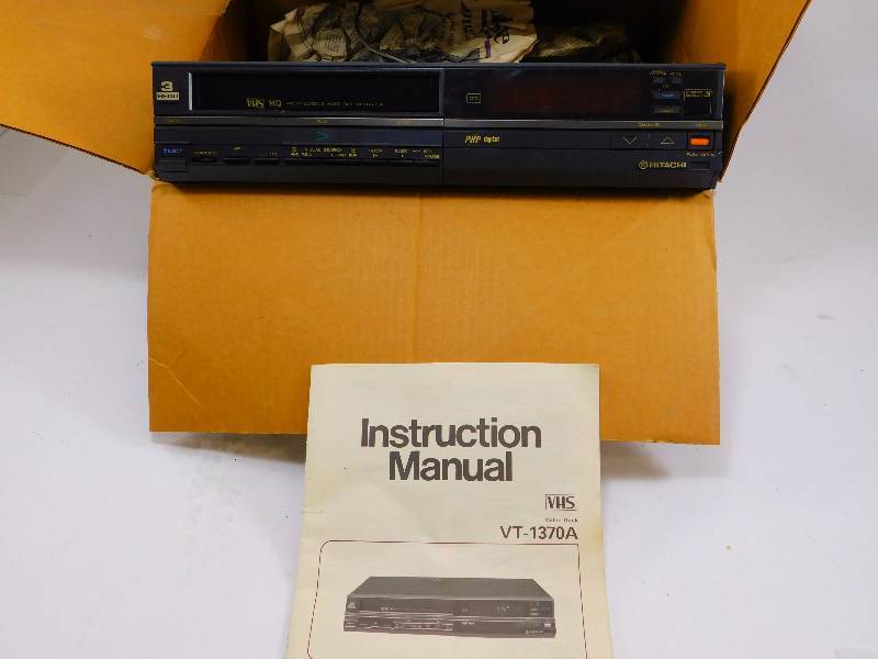 lot 25 image: Vintage Orion VCR