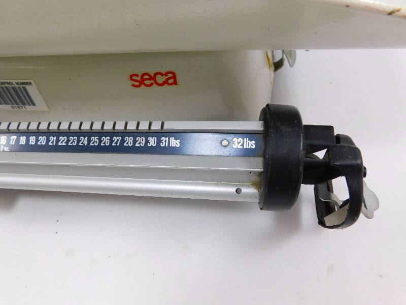 lot 28 image: Seca Baby Weighing Scale - Tested, Accurate