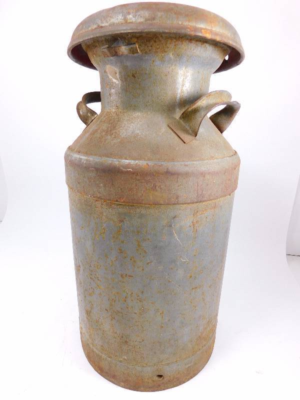 lot 38 image: Vintage Milk Can