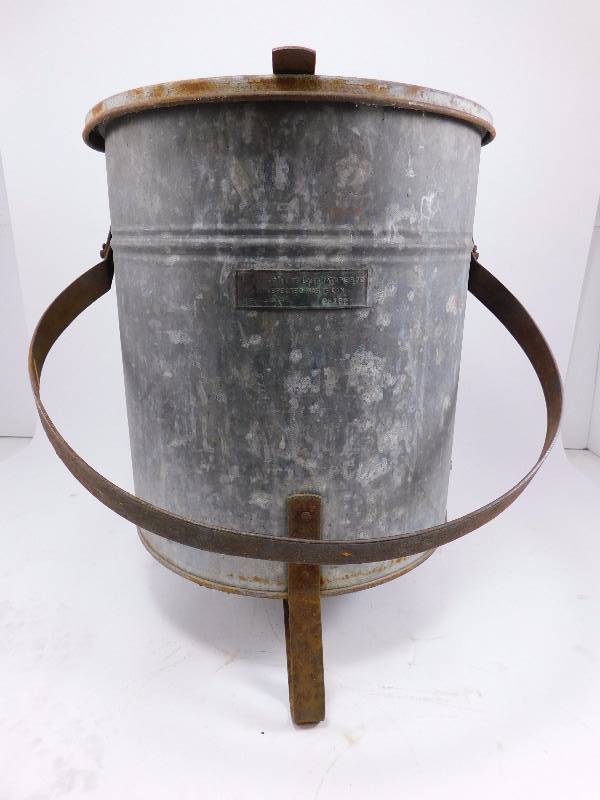 lot 39 image: Vintage UL Inspected Waste Can