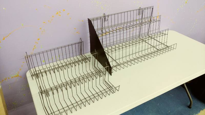 lot 39 image: Metal Wire Display Racks
